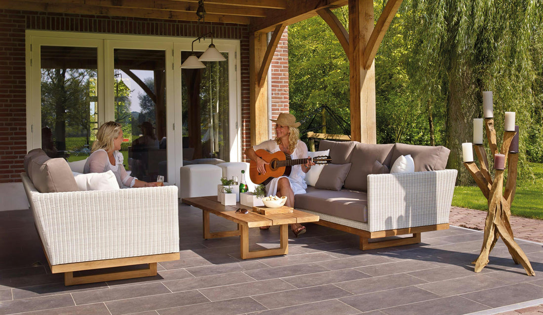 Buying Guide — Outdoor Furniture: What to Look For